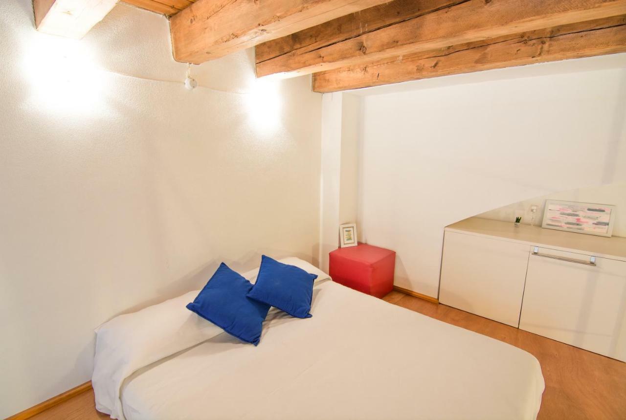 Modern Apartment In Historic Building Cagliari Exterior foto
